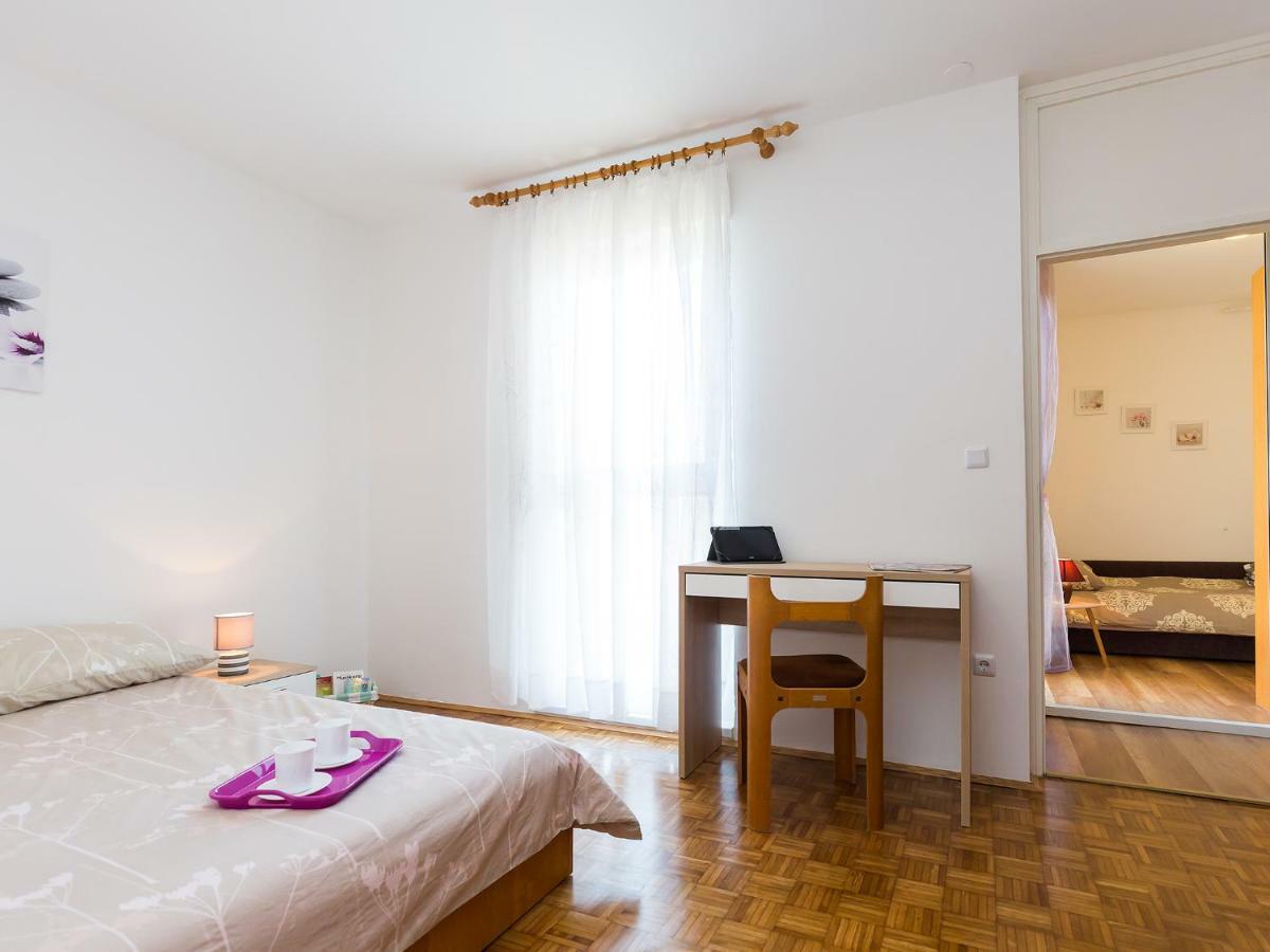 Apartment Lory'S Place Pula Exterior photo